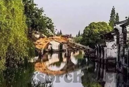 丝袜人妻一区二区三区-丝袜诱惑，都市微光下的隐秘风情